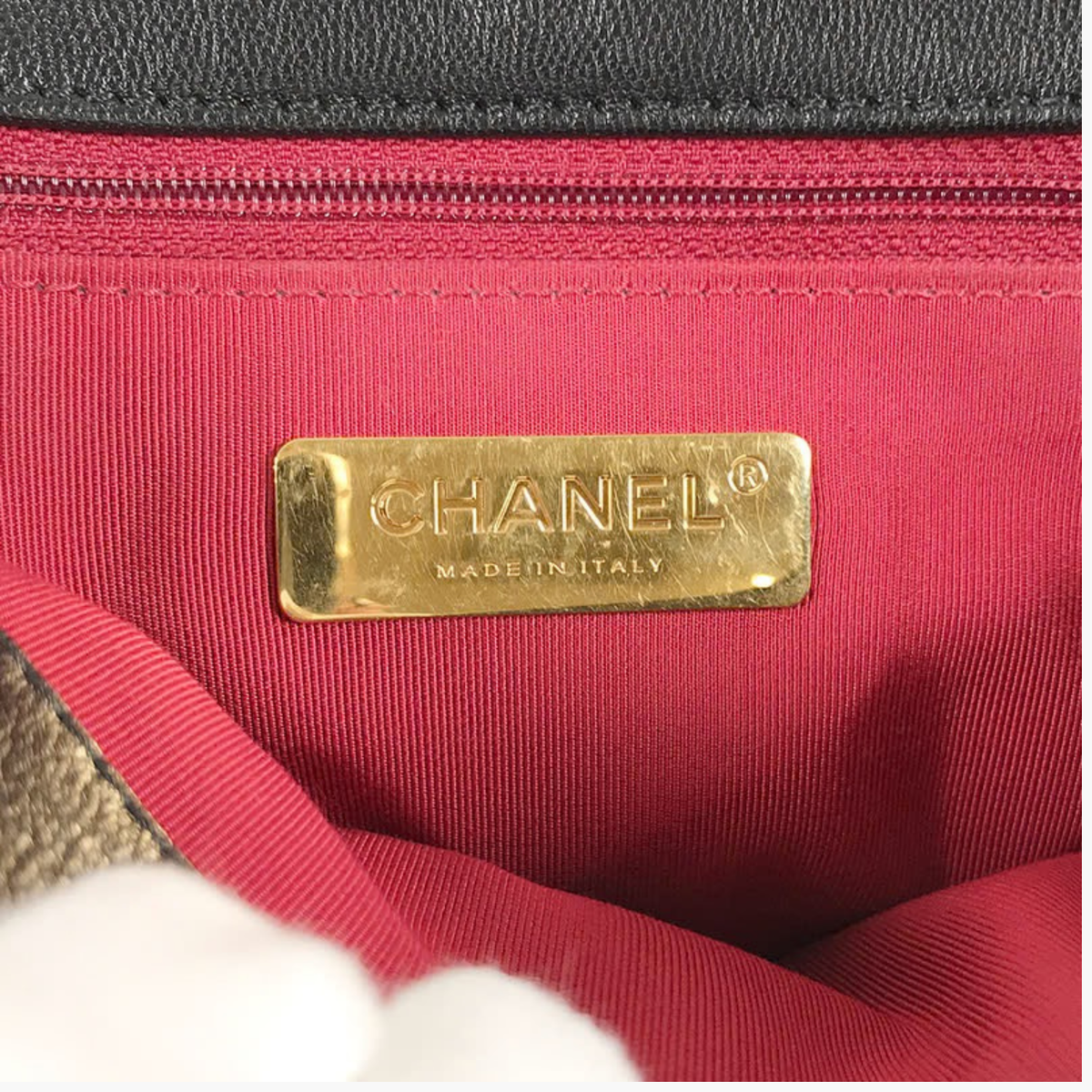 Chanel 19