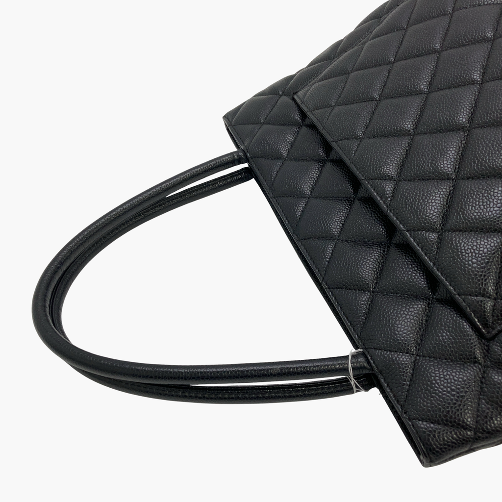 Chanel Medallion Caviar - sidebilledet