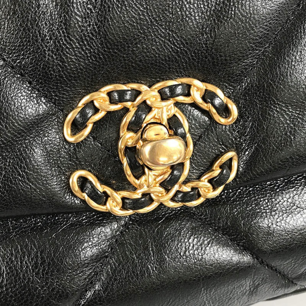 Chanel 19