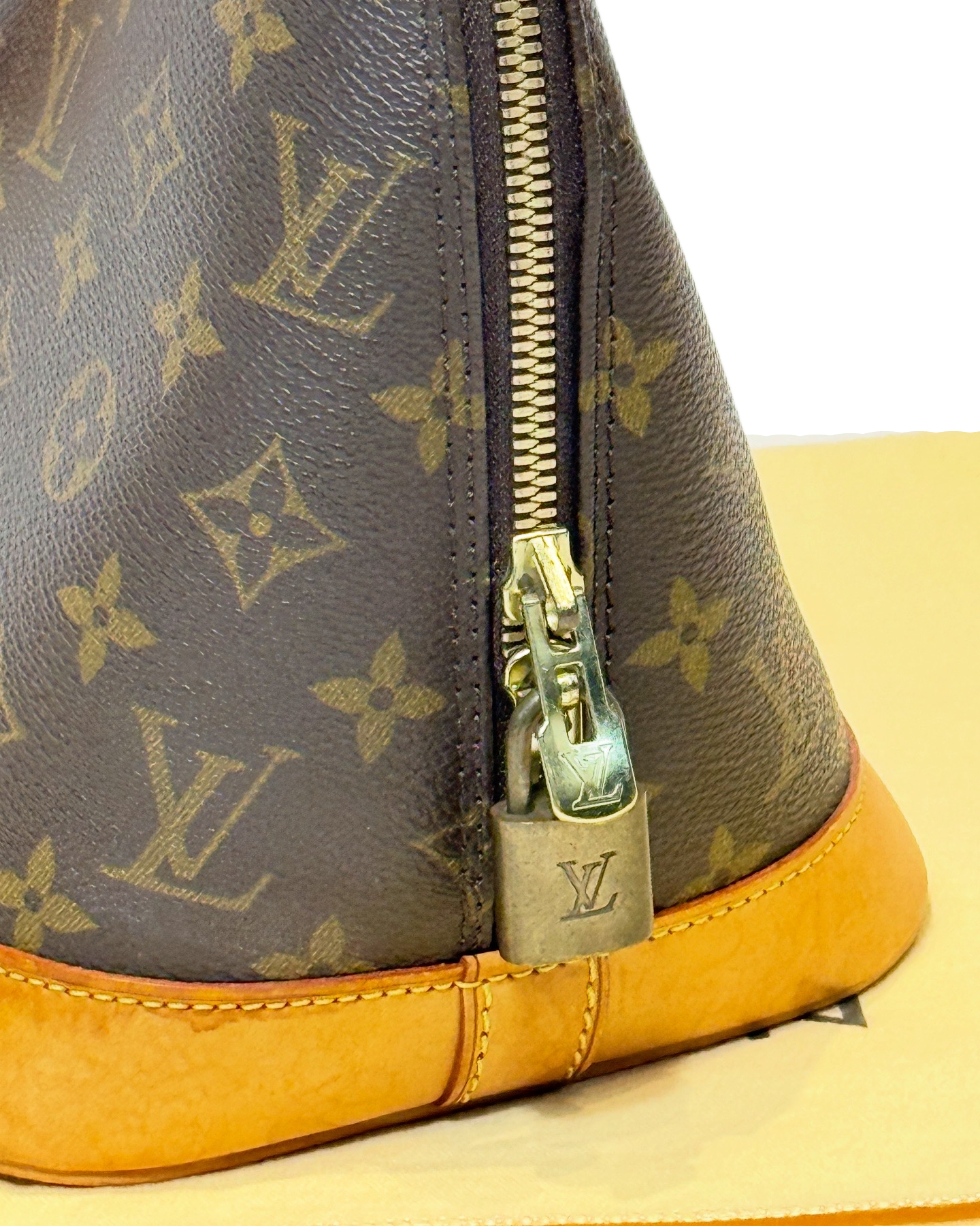 Louis Vuitton Alma