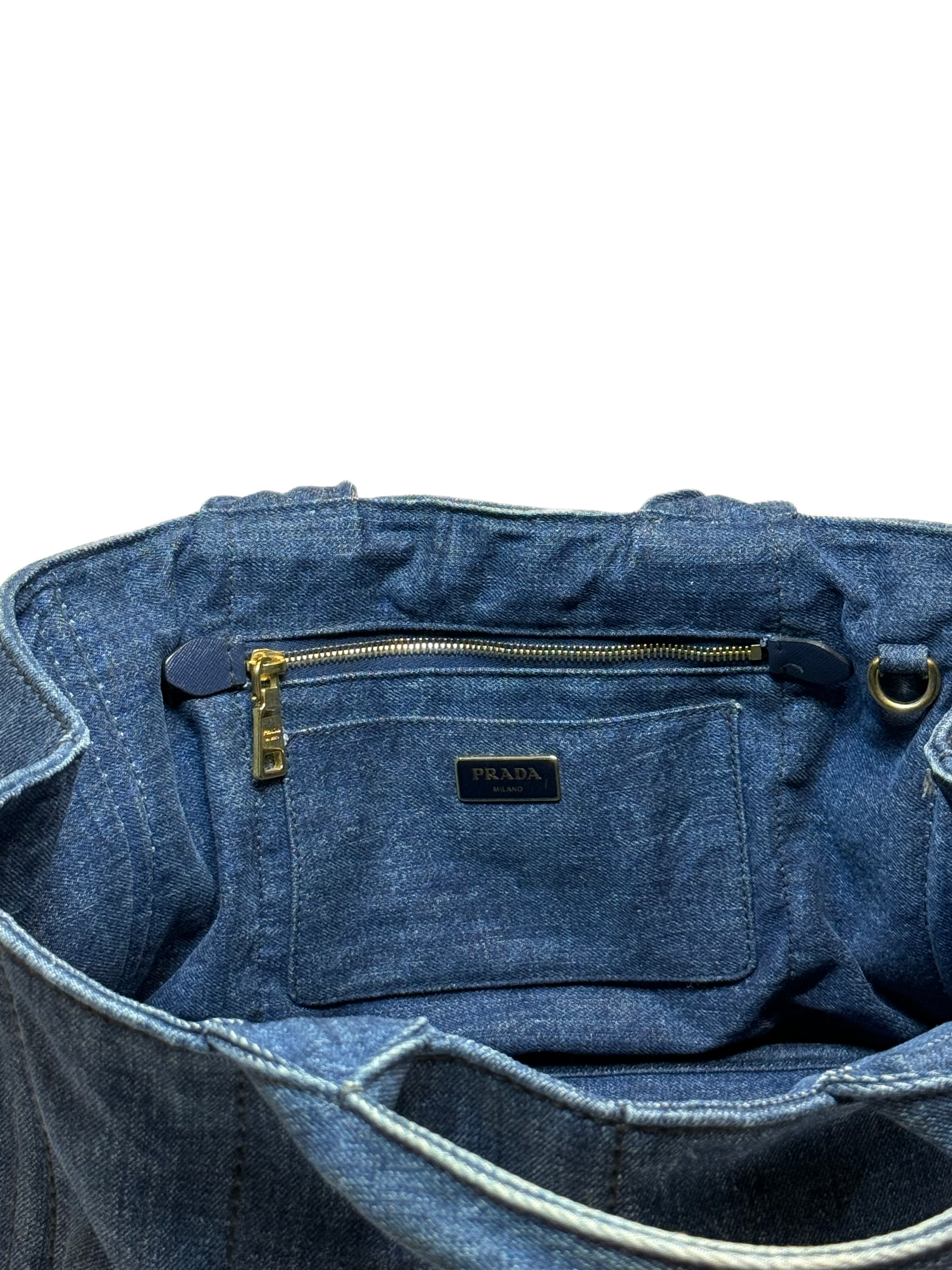 Prada Canapa