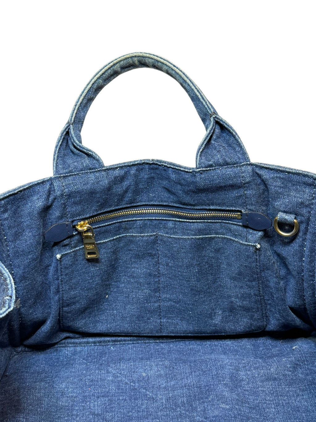 Prada Canapa