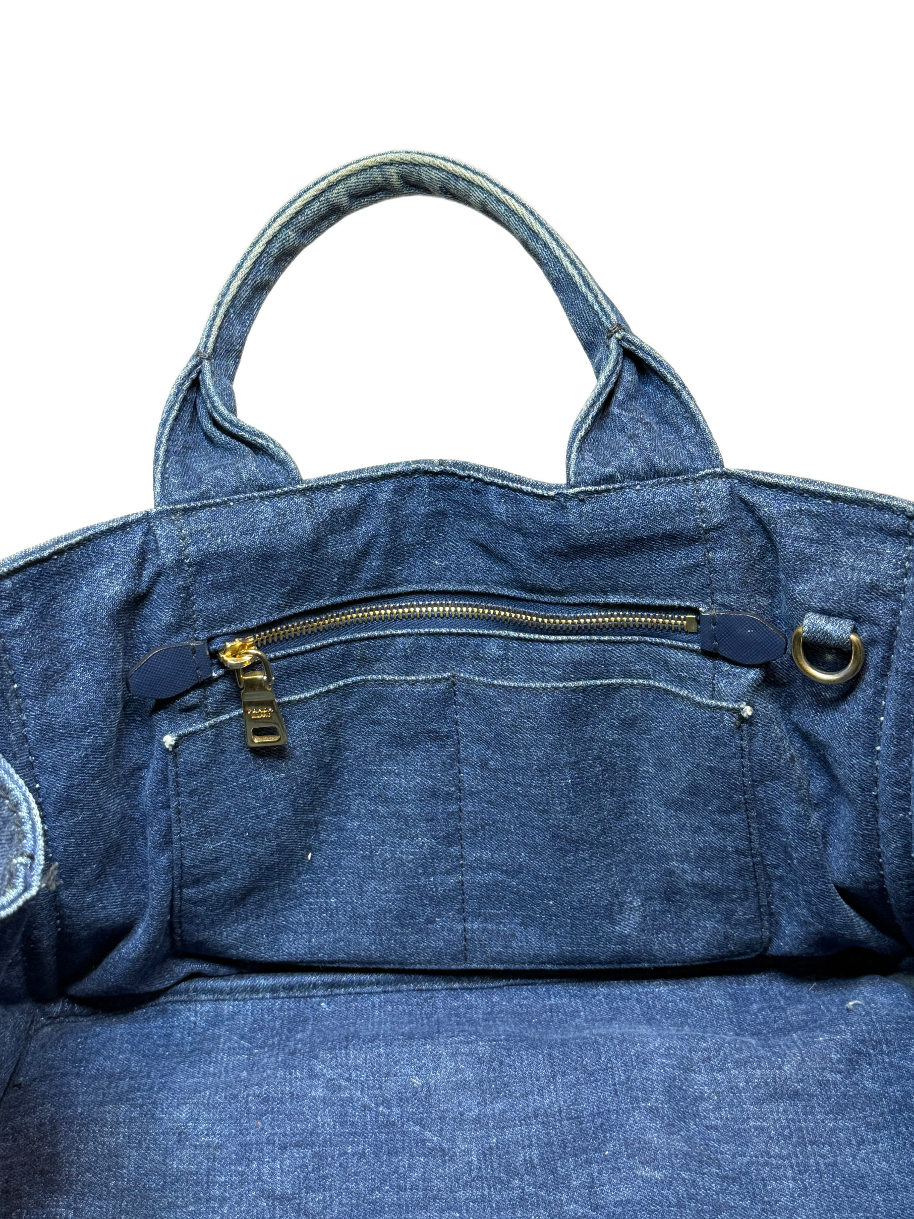 Prada Canapa