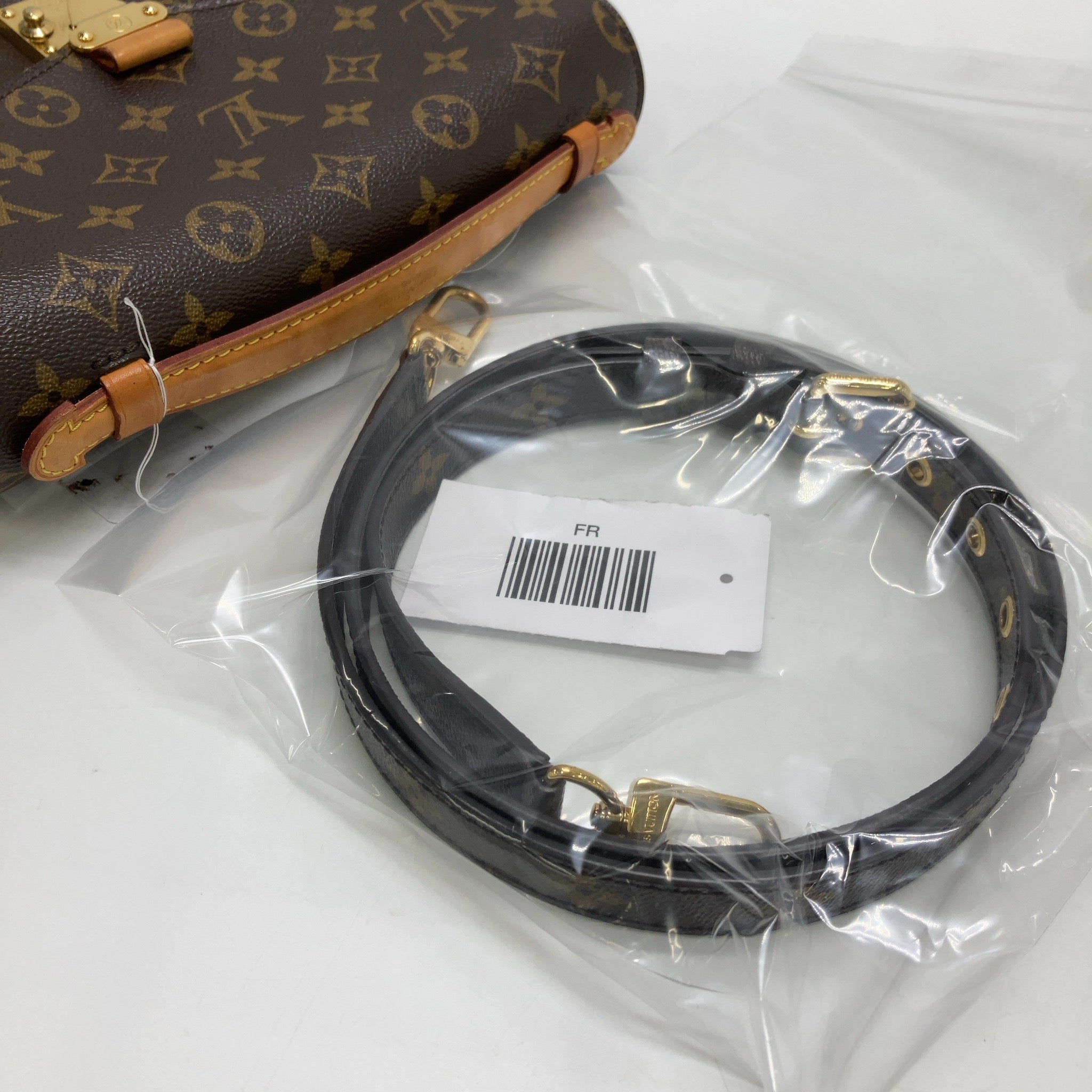 Louis Vuitton Pochette Métis