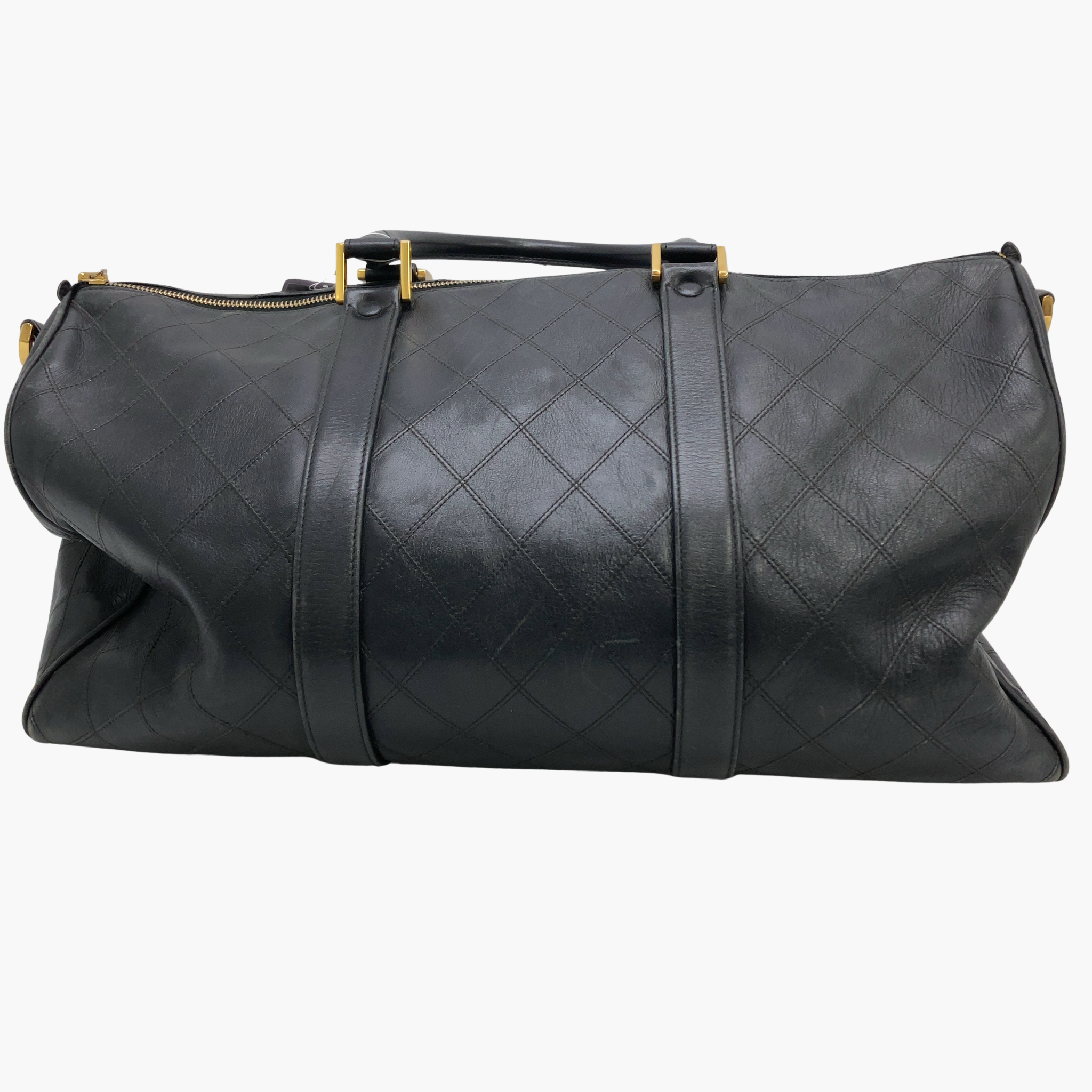 En sidevisning af Chanel Boston Duffel Bag