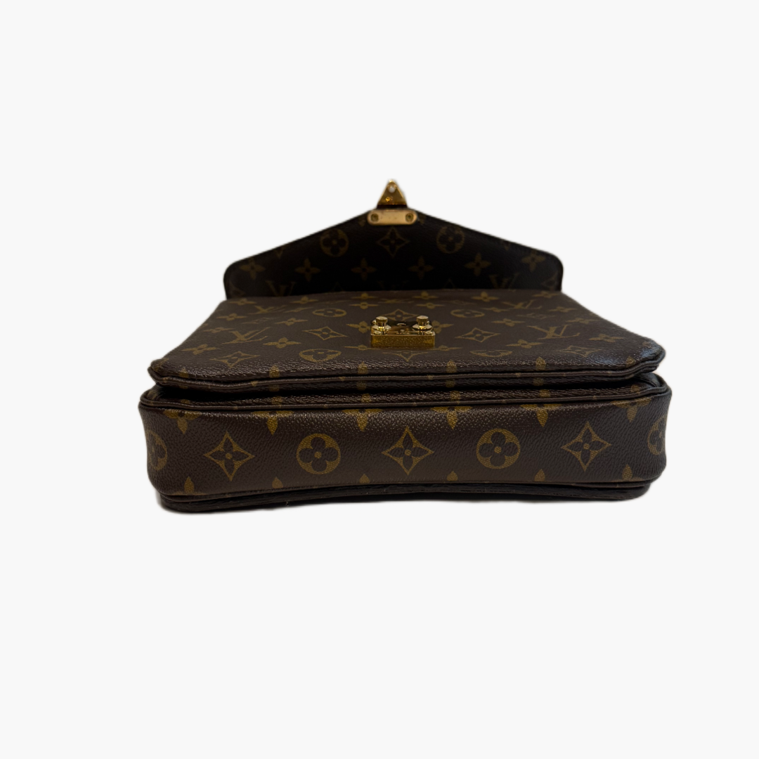 Louis Vuitton Pochette Métis